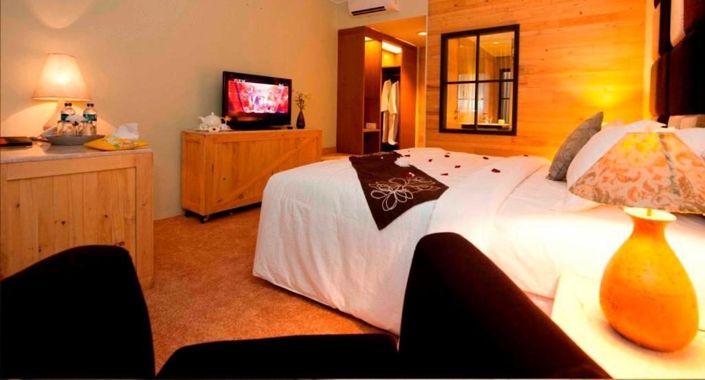 ชาราโฮเต็ล Hotel บันดุง ภายนอก รูปภาพ
