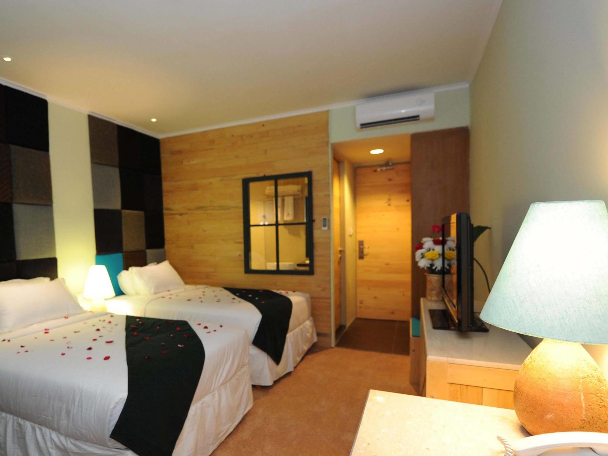 ชาราโฮเต็ล Hotel บันดุง ภายนอก รูปภาพ
